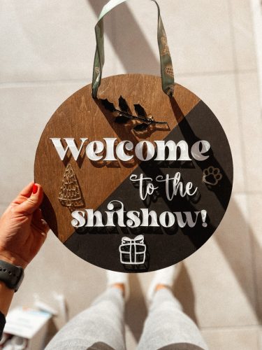 Karácsonyi Kopogtató - Welcome to the Shitshow!